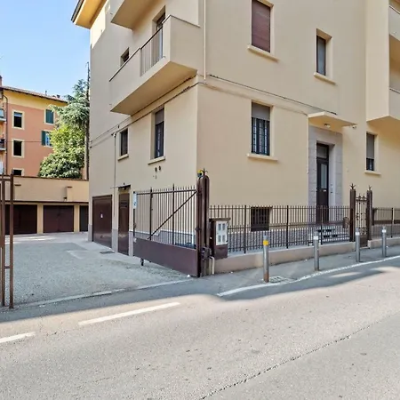 Bolognina Fair Functional Apartment